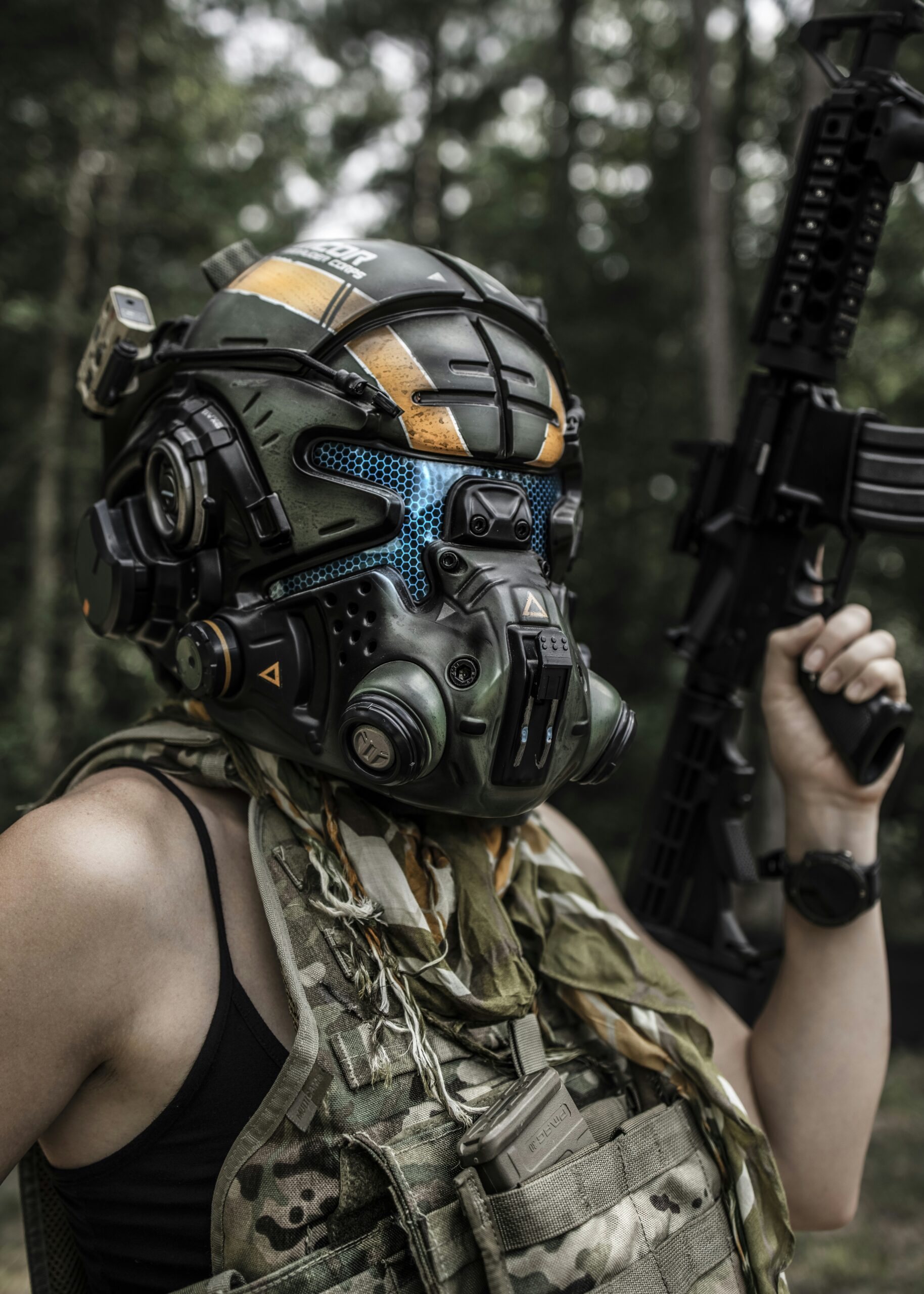 What Factors Should I Consider When Choosing Camouflage Survival Gear?